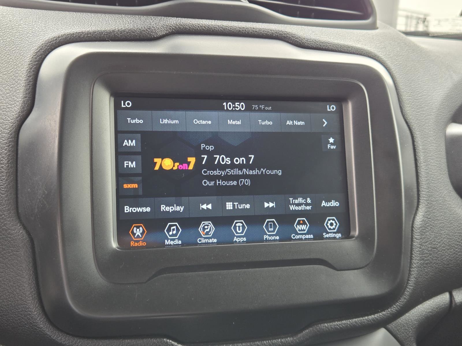 Certified 2019 Jeep Renegade Trailhawk image 9