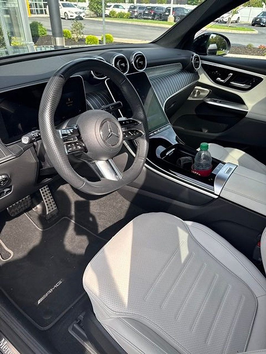 Used 2023 Mercedes-Benz GLC 300 4MATIC image 7