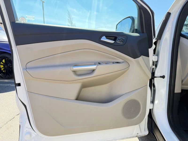 Used 2019 Ford Escape Titanium w/ U9j03 - Titanium Tow Package image 9
