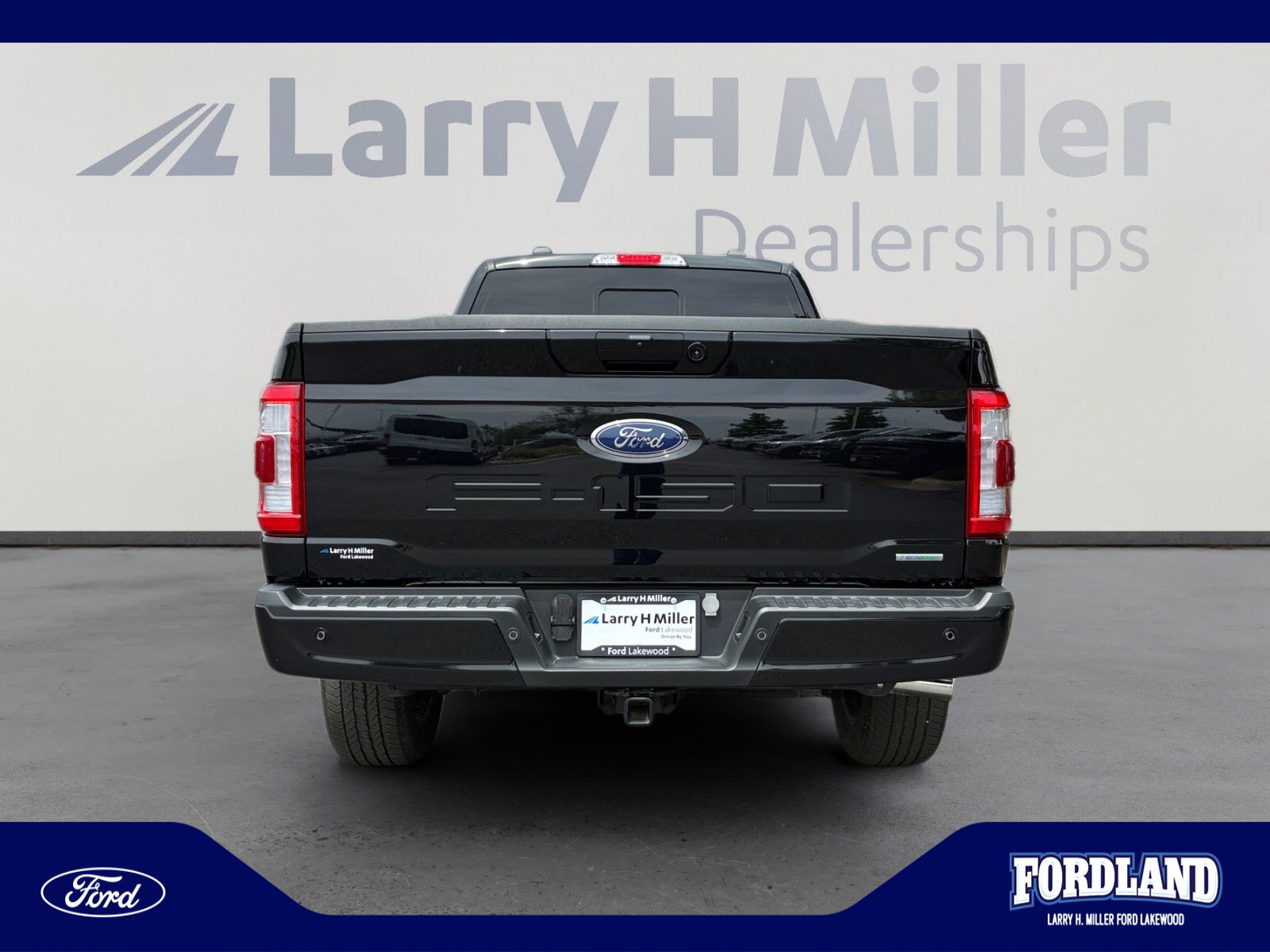 Used 2023 Ford F150 Lariat w/ Equipment Group 502A High AWD/4WD image 4
