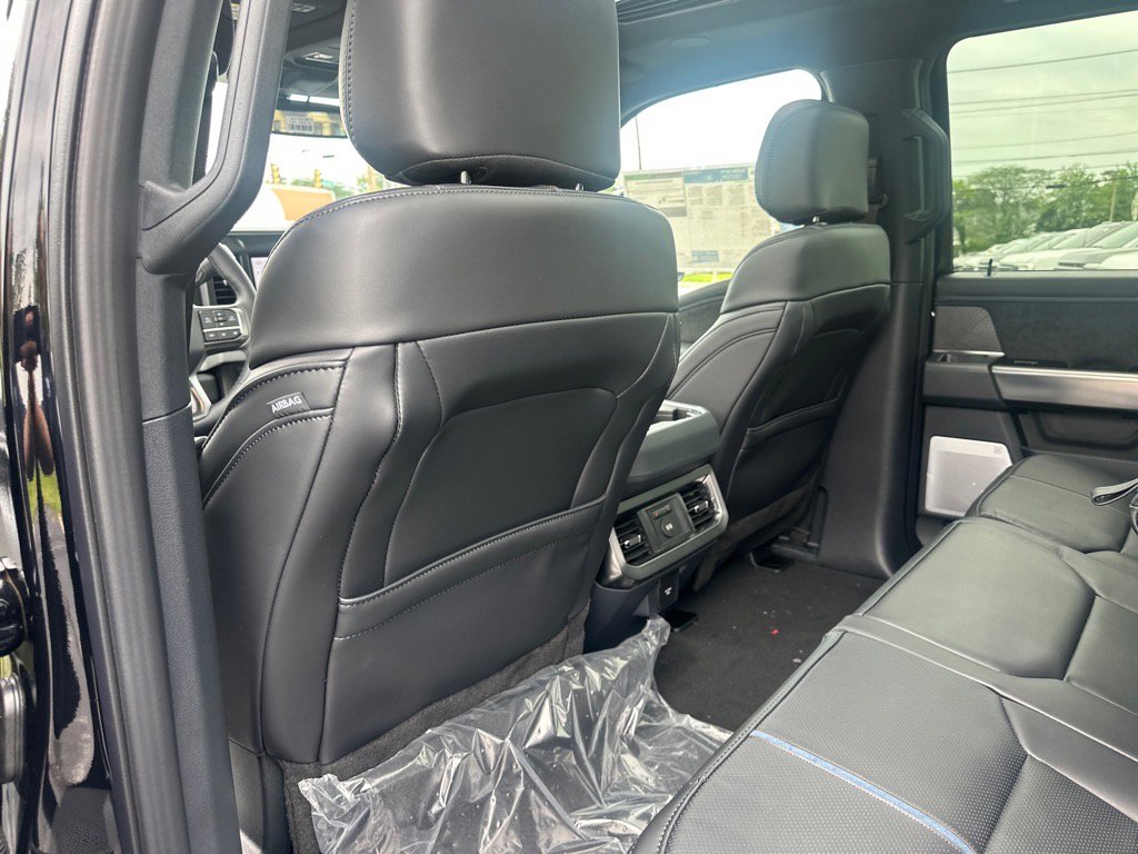New 2025 Ford F250 Platinum image 42
