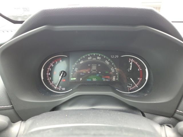 Used 2025 Toyota RAV4 XLE AWD/4WD image 13