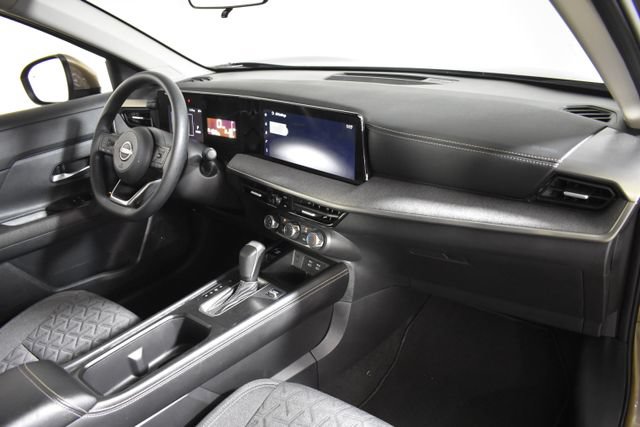 Certified 2025 Nissan Kicks SV AWD/4WD image 33
