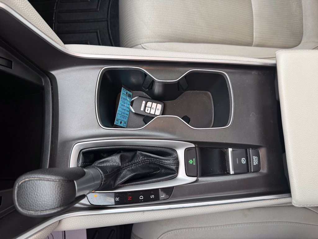 Used 2018 Honda Accord EX image 37