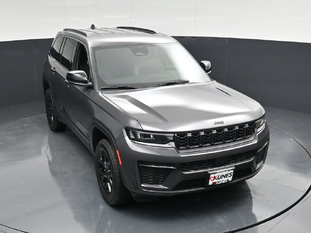 New 2026 Jeep Grand Cherokee Altitude AWD/4WD image 47