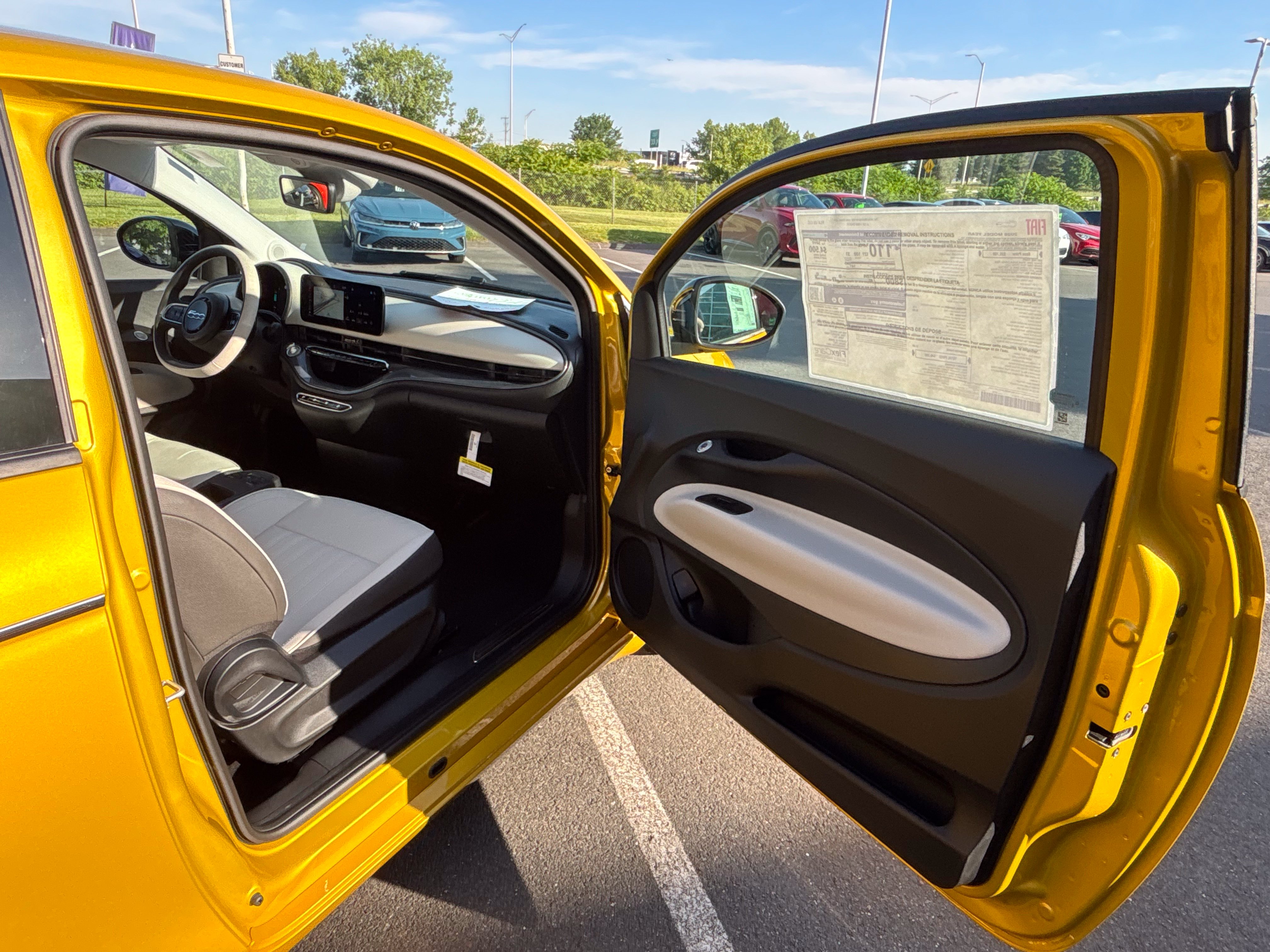 New 2026 FIAT 500 e Icona w/ Quick Order Package 21R FWD image 30