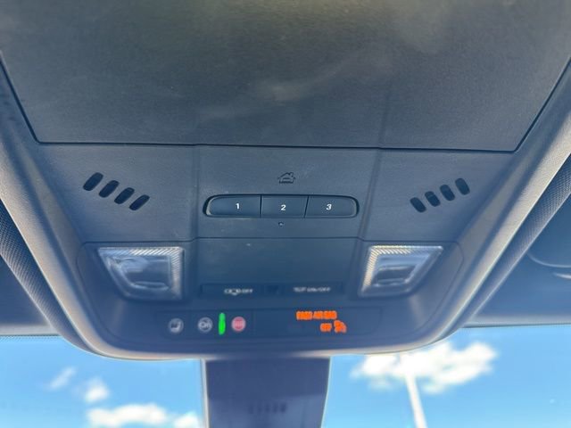 Used 2022 Chevrolet Equinox Premier image 27