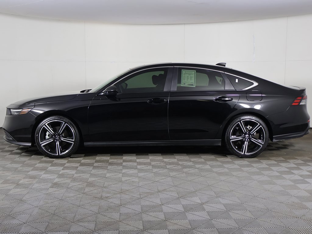 Used 2025 Honda Accord Sport image 18