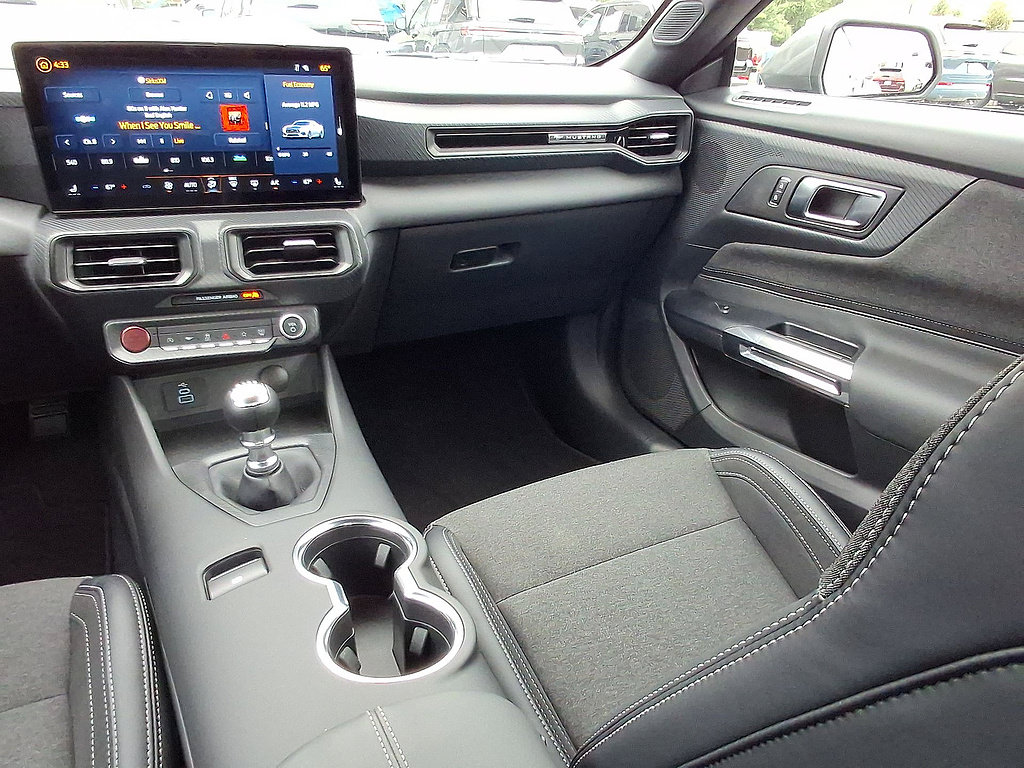 Used 2025 Ford Mustang GT RWD image 11