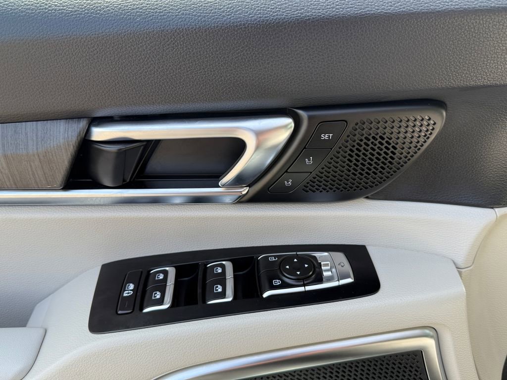 Certified 2024 Kia Telluride SX Prestige image 9