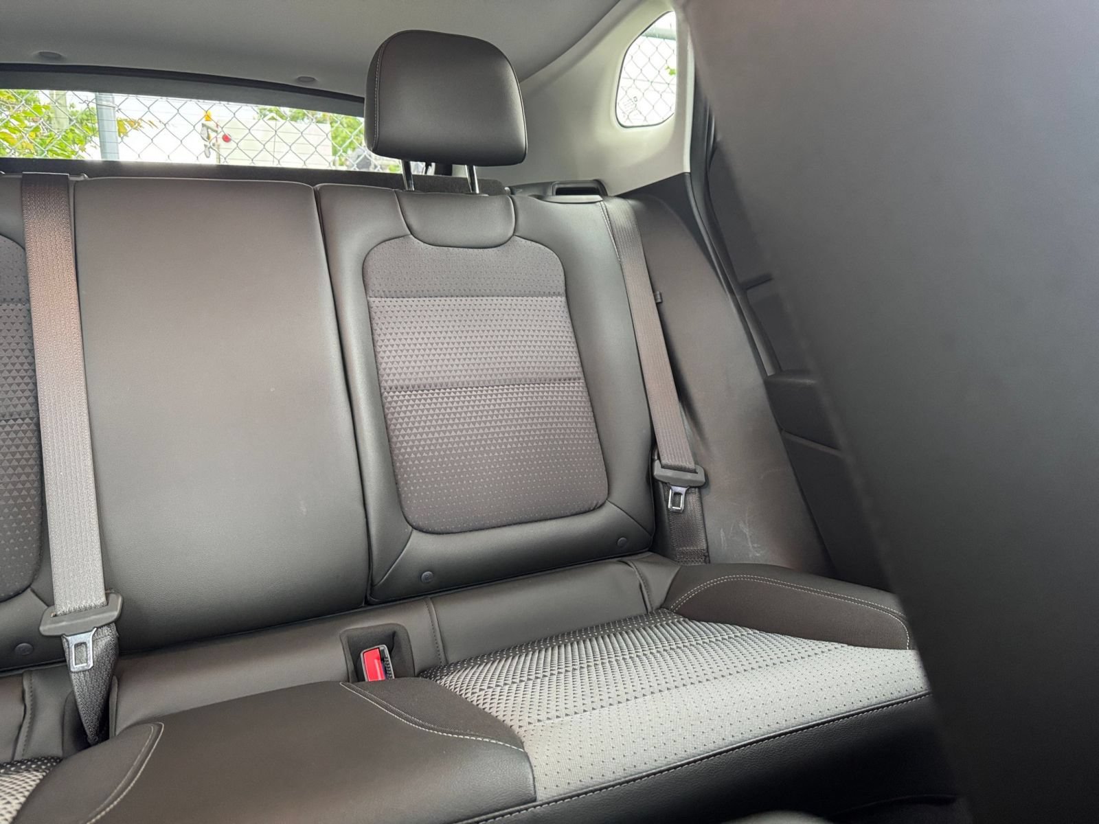 Used 2025 Chevrolet Trax LT w/ LT Convenience Package FWD image 36