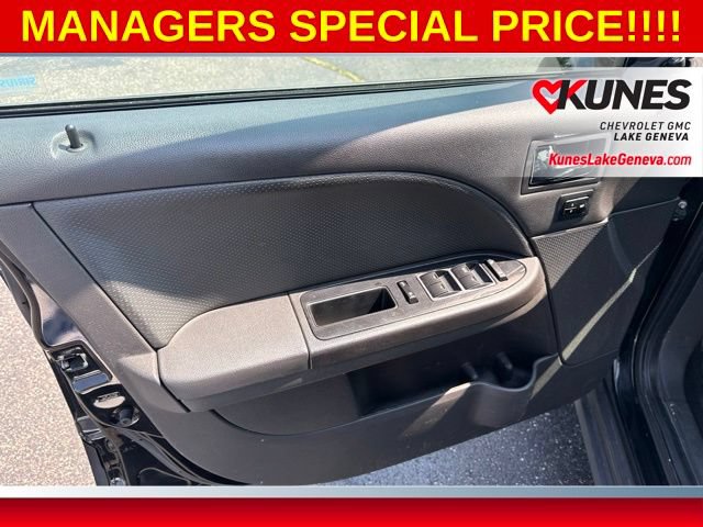 Used 2008 Ford Taurus X Limited FWD image 14