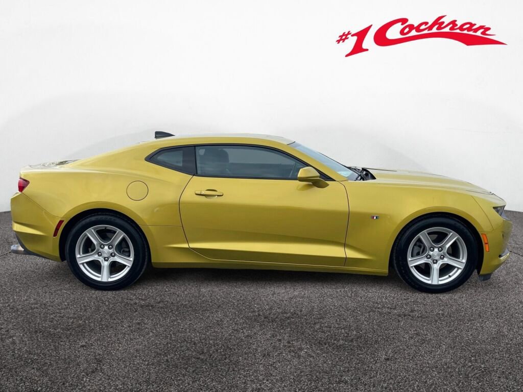 Used 2024 Chevrolet Camaro LT image 8