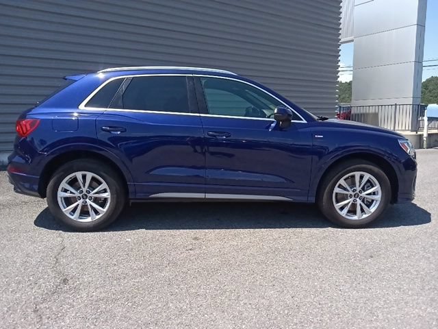 Used 2025 Audi Q3 2.0T Premium AWD/4WD image 2