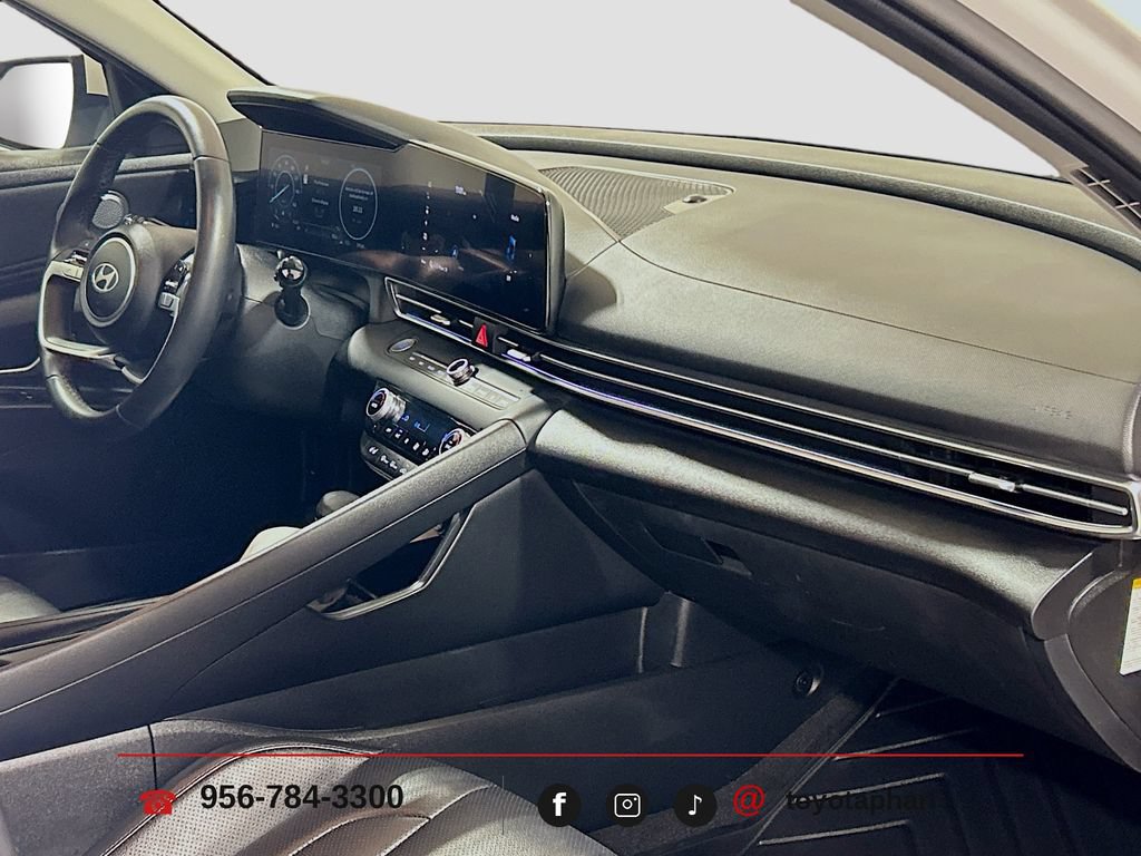 Used 2024 Hyundai Elantra Limited FWD image 29
