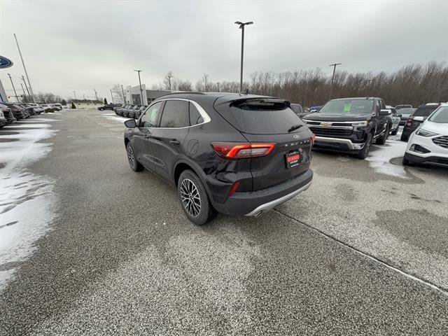 New 2026 Ford Escape SE image 3