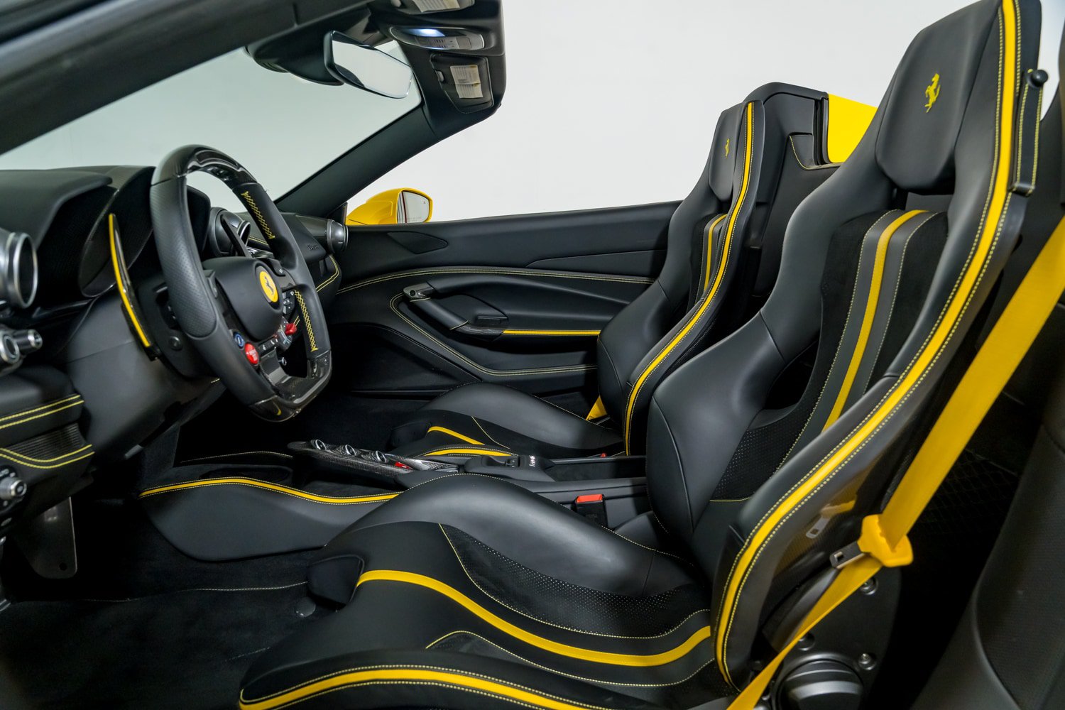 Used 2022 Ferrari F8 Tributo RWD image 27