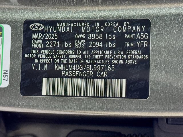 Used 2025 Hyundai Elantra Sport FWD image 45