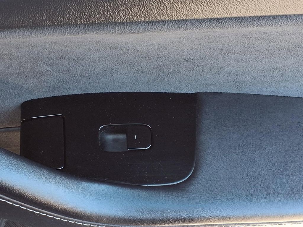 Used 2020 Tesla Model 3 Standard Range Plus image 24