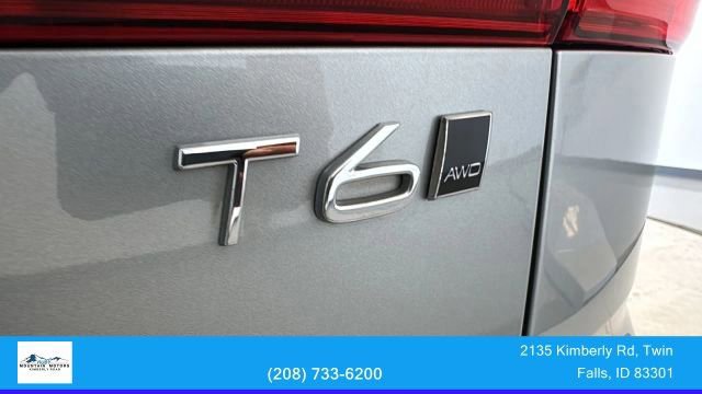 Used 2018 Volvo XC60 T6 Momentum w/ Vision Package AWD/4WD image 16