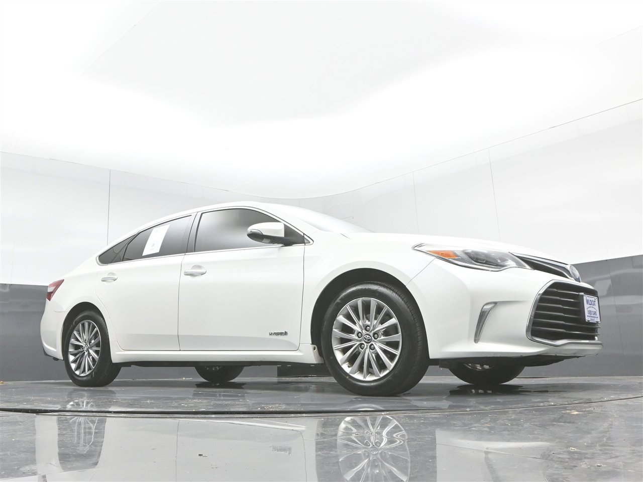 Used 2016 Toyota Avalon Limited image 31