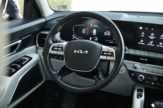 Used 2024 Kia Telluride EX w/ EX Captain's Chair Package AWD/4WD image 29
