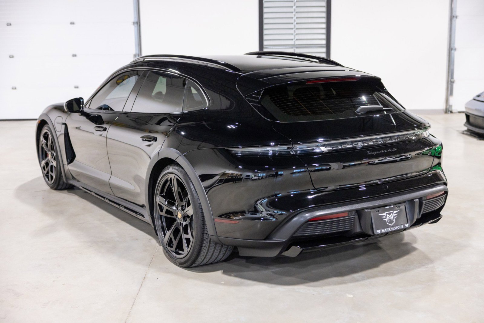Used 2024 Porsche Taycan 4S image 7