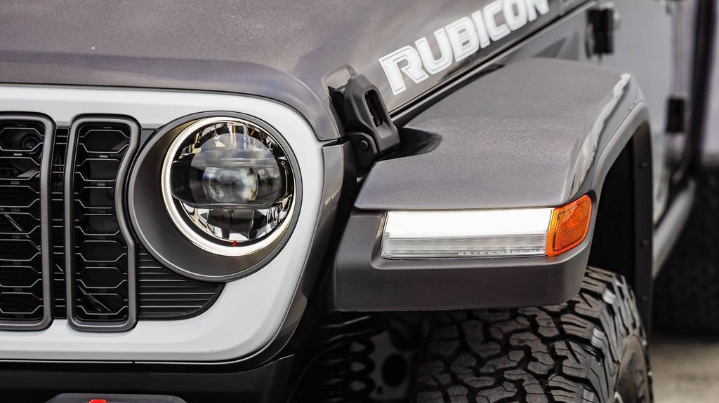 New 2026 Jeep Wrangler Unlimited Rubicon w/ Whitecap Package AWD/4WD image 5