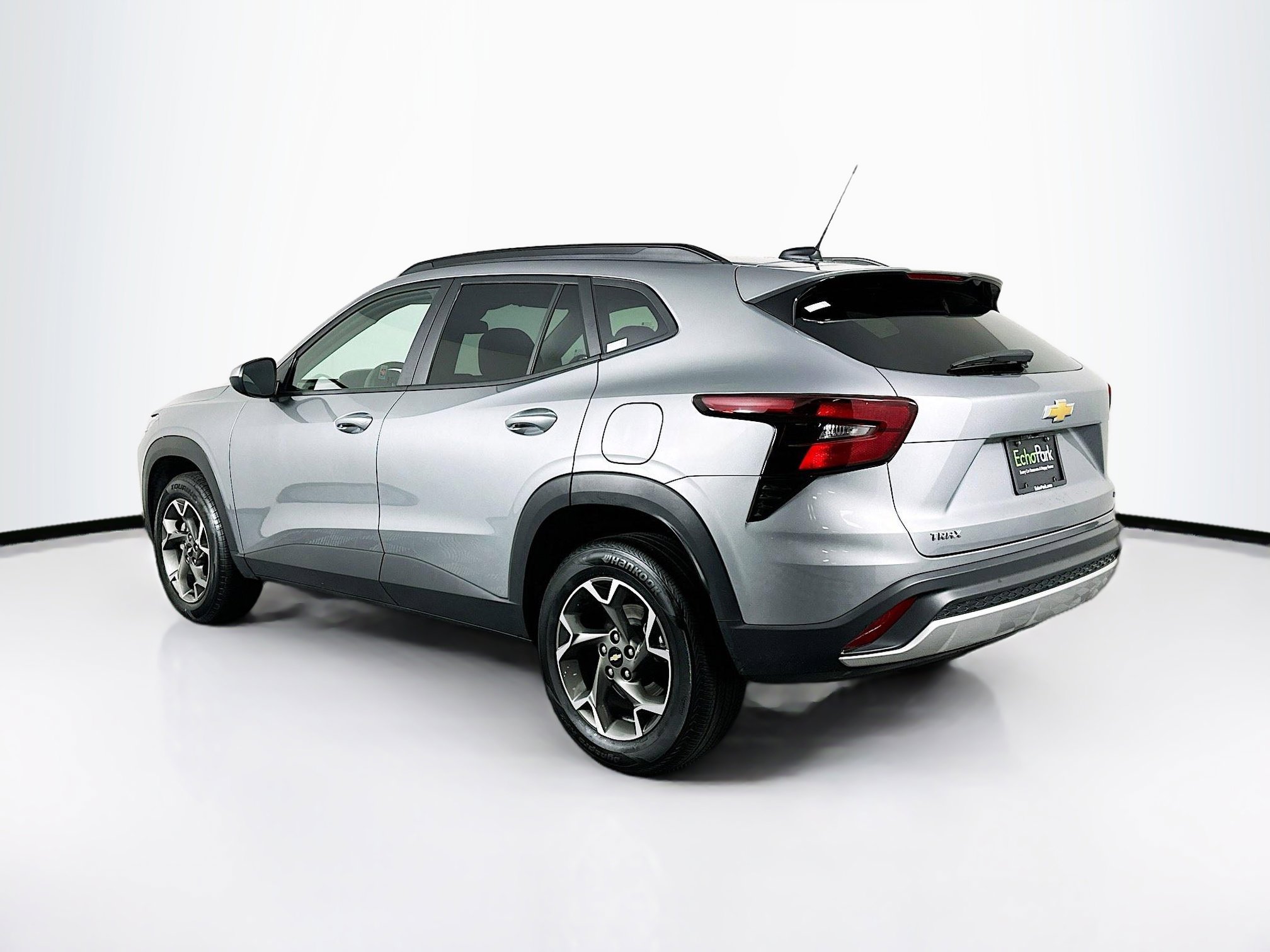Used 2025 Chevrolet Trax LT image 5