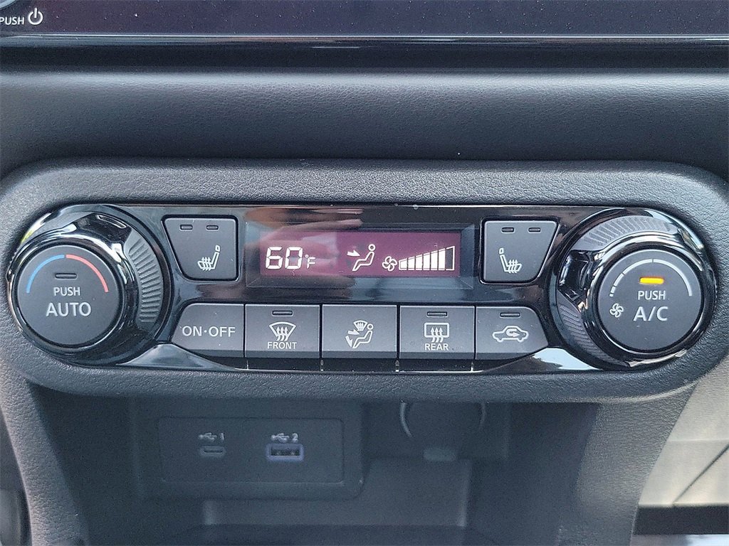 Certified 2023 Nissan Kicks SR w/ SR Premium Package image 12