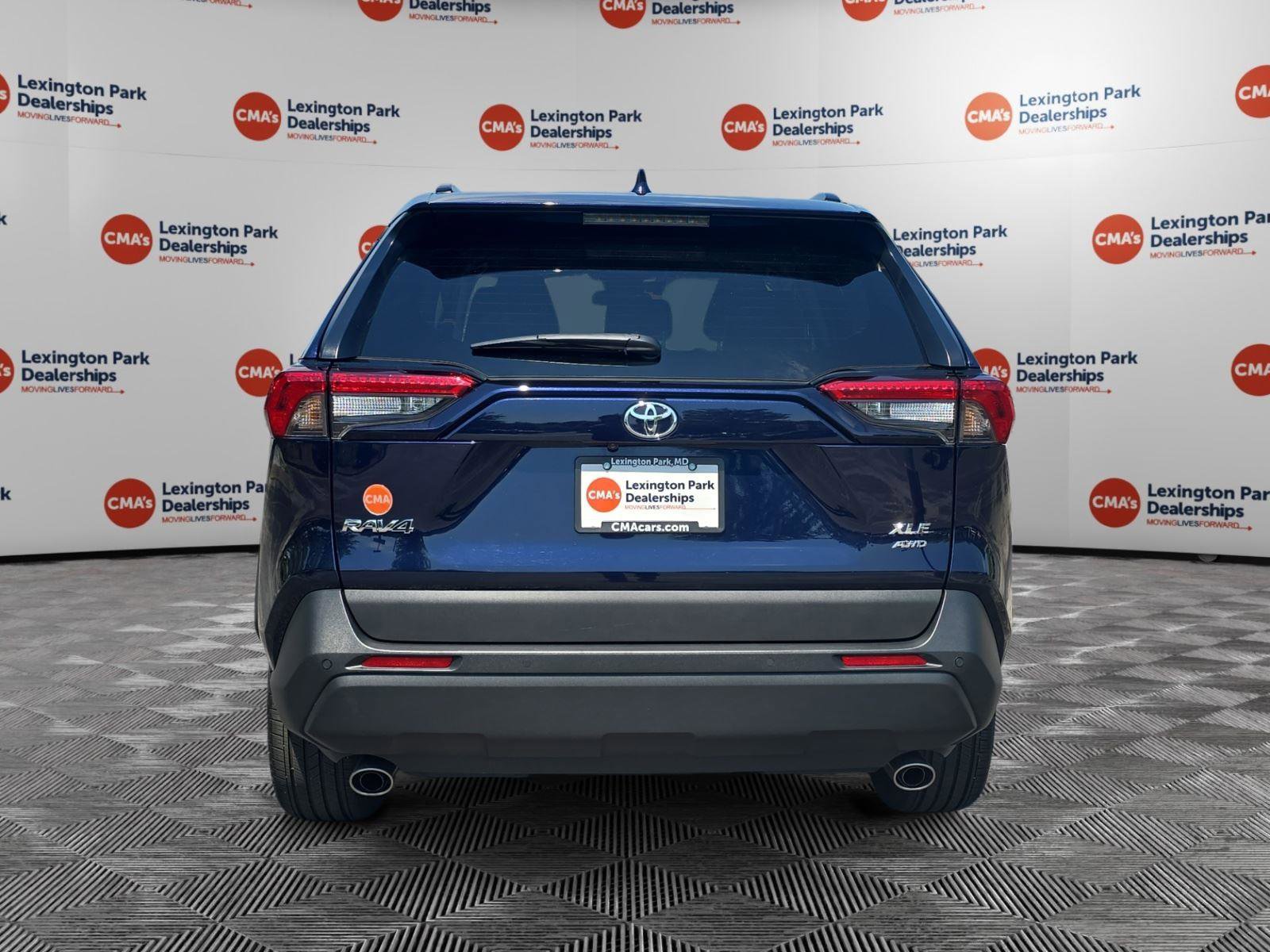 Used 2023 Toyota RAV4 XLE Premium AWD/4WD image 6