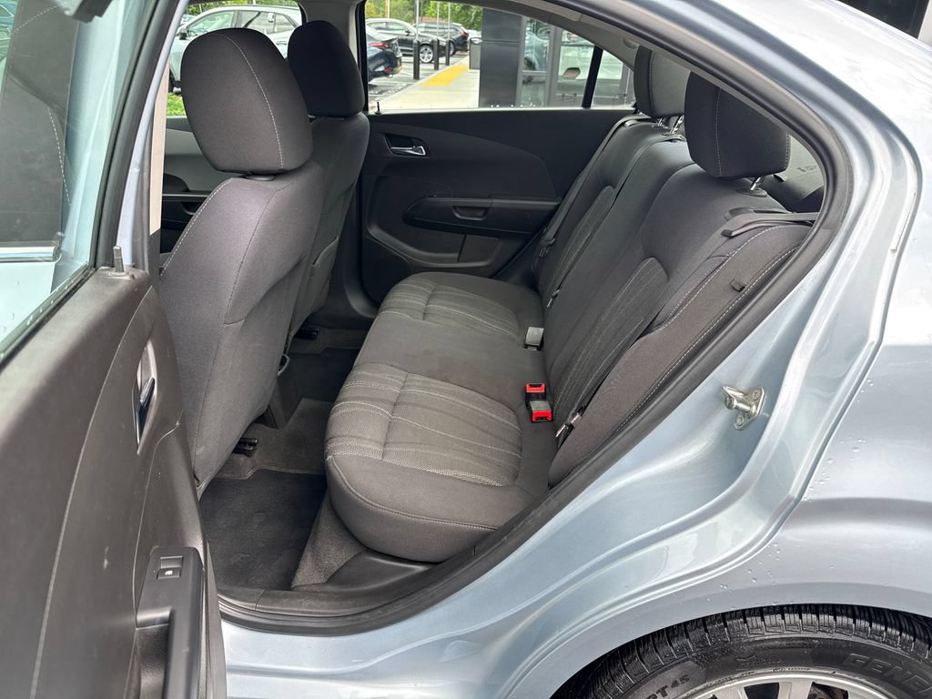 Used 2018 Chevrolet Sonic LT FWD image 30