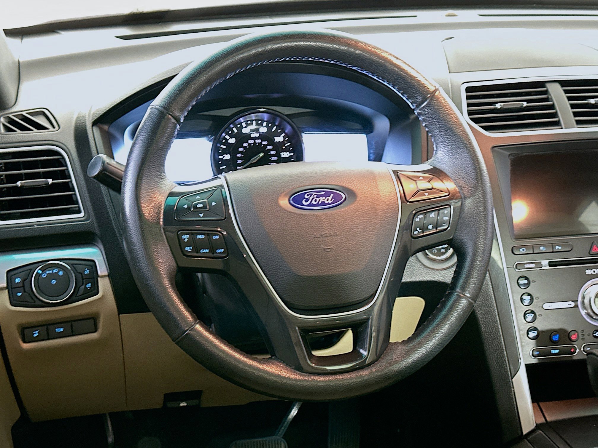 Used 2017 Ford Explorer Limited w/ Equipment Group 301A image 18