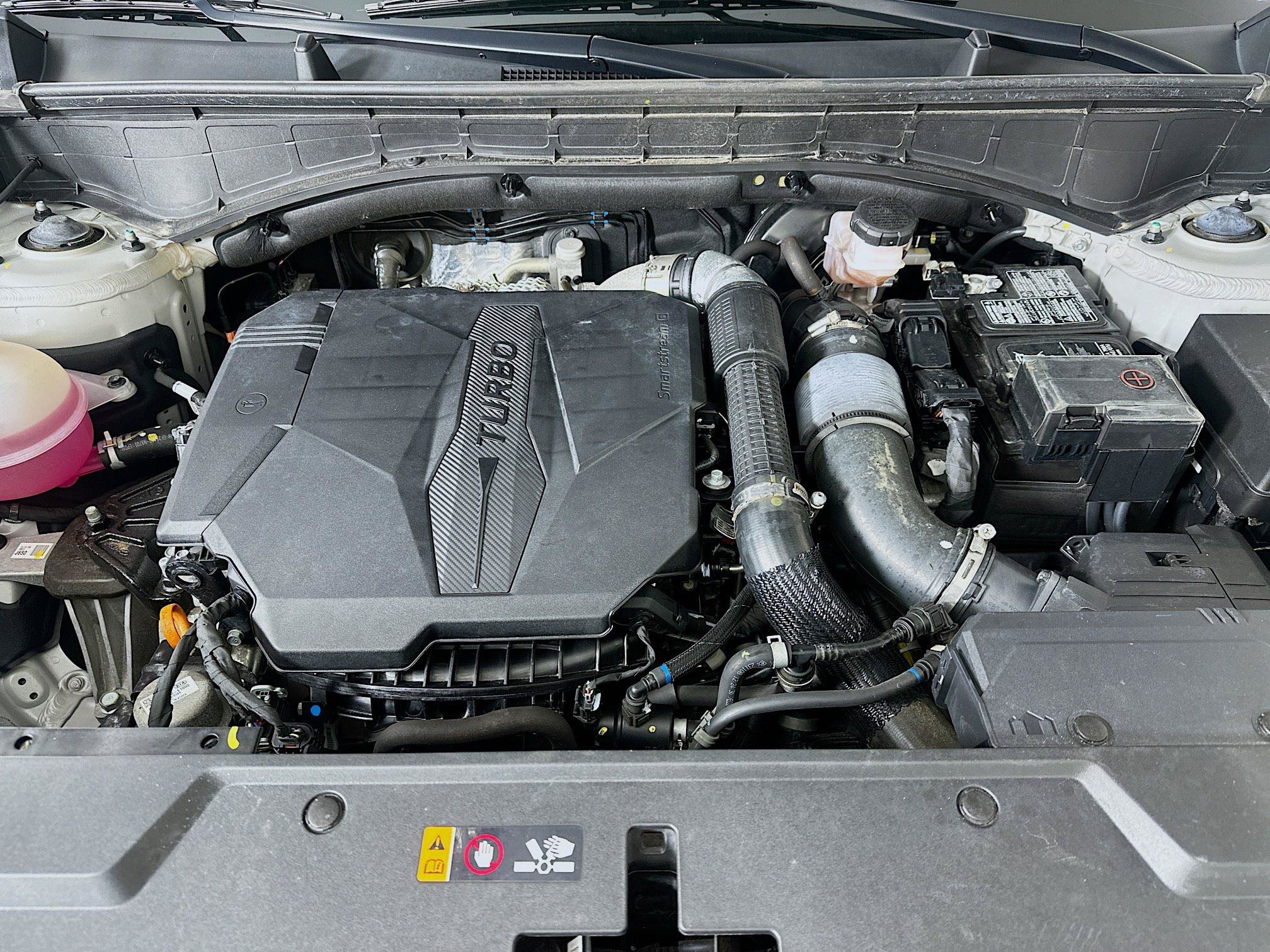 Used 2024 Hyundai Santa Fe Limited FWD image 34