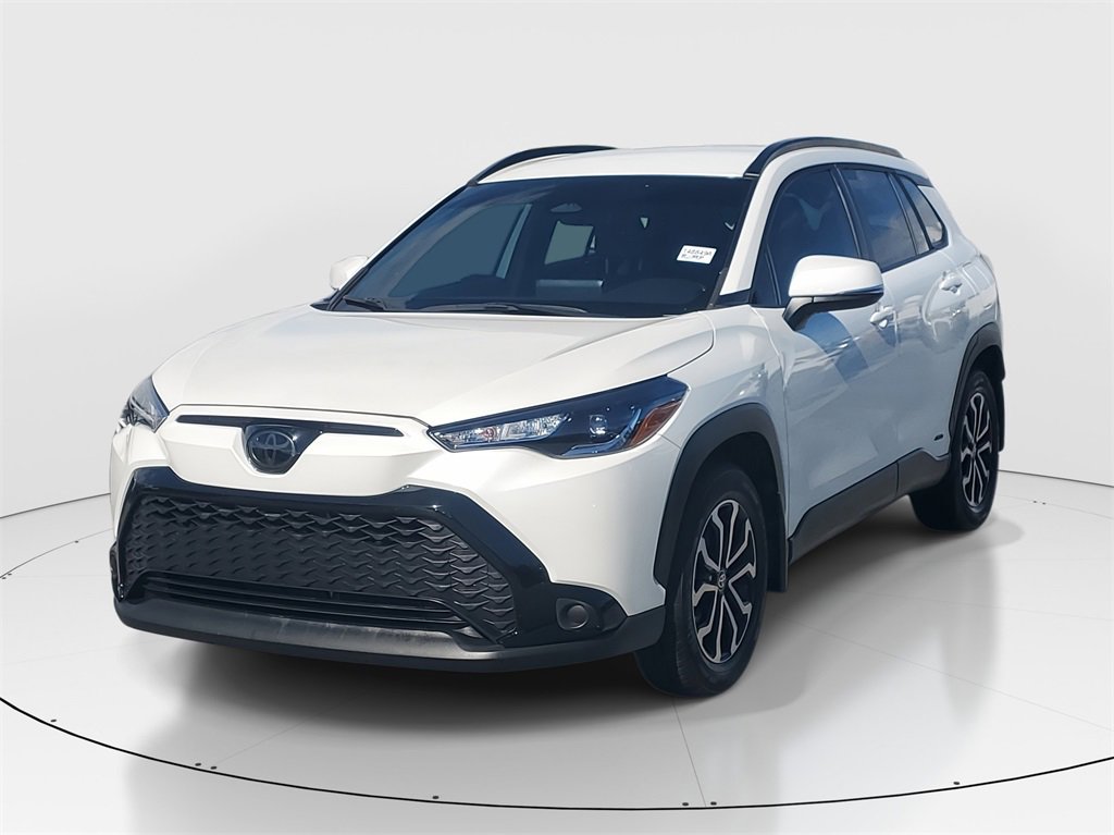 Certified 2023 Toyota Corolla Cross SE image 3