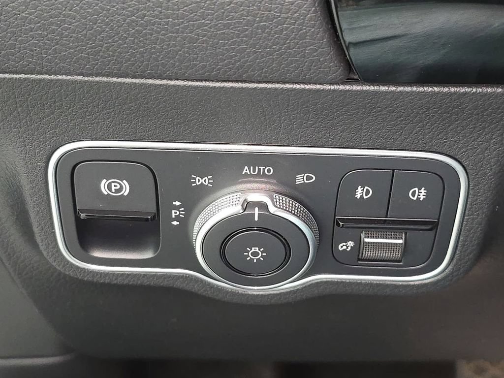 Used 2025 Mercedes-Benz GLA 250 4MATIC image 20