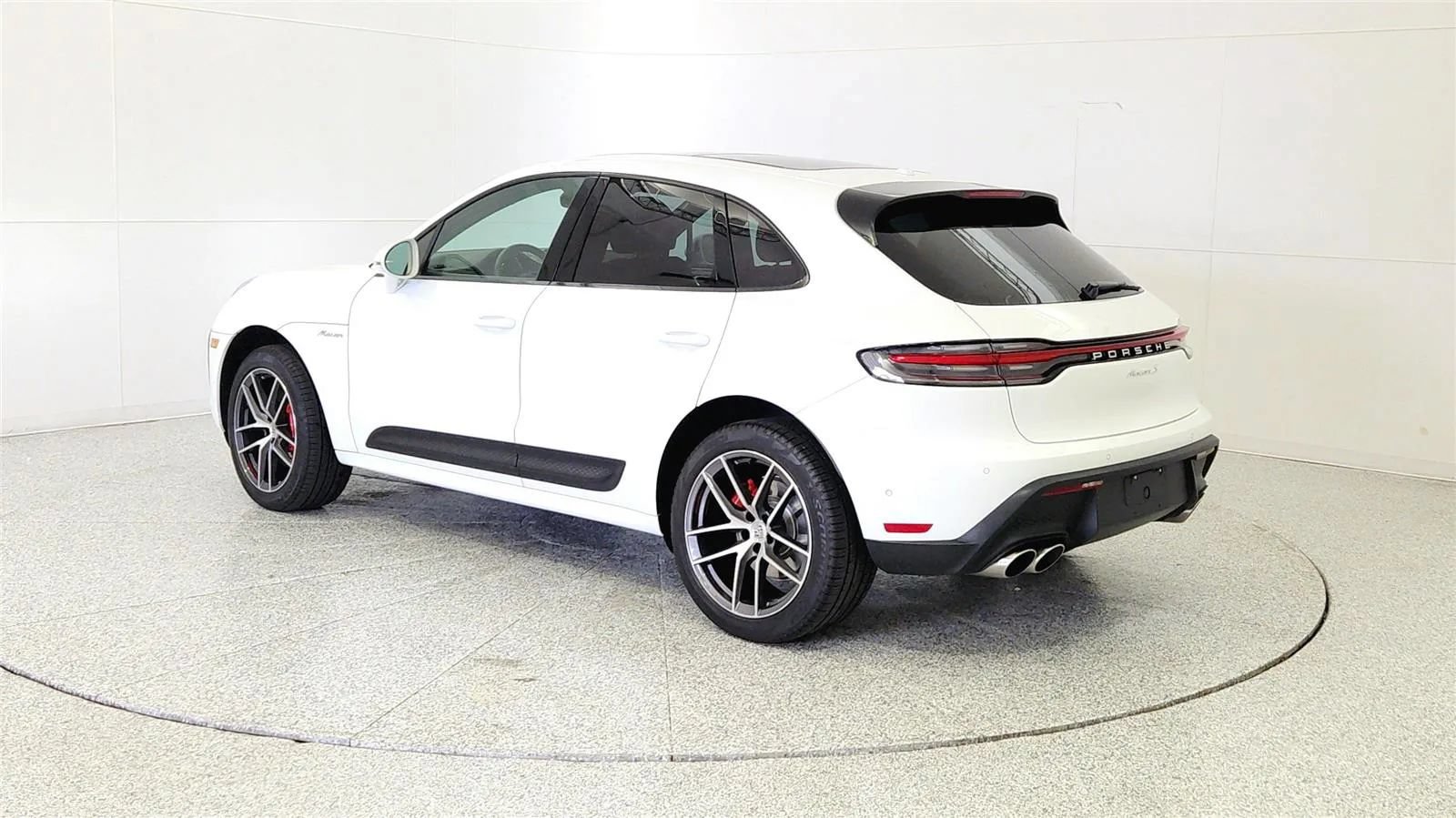 Used 2022 Porsche Macan S AWD/4WD image 5