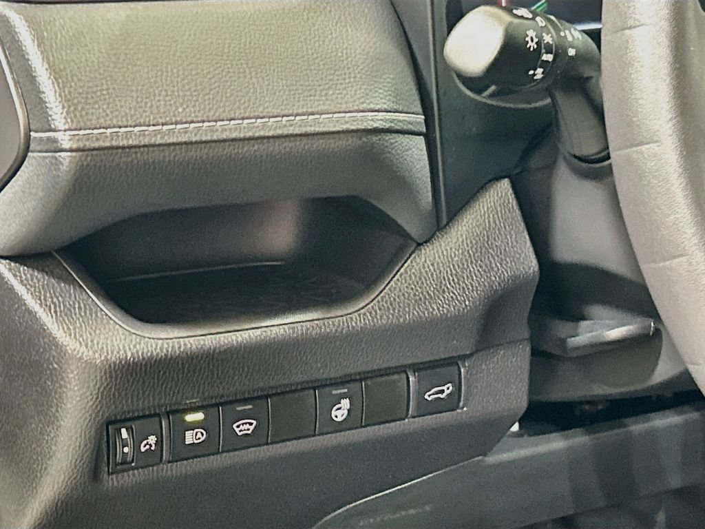 Used 2025 Toyota RAV4 XLE Premium w/ Weather Package AWD/4WD image 9