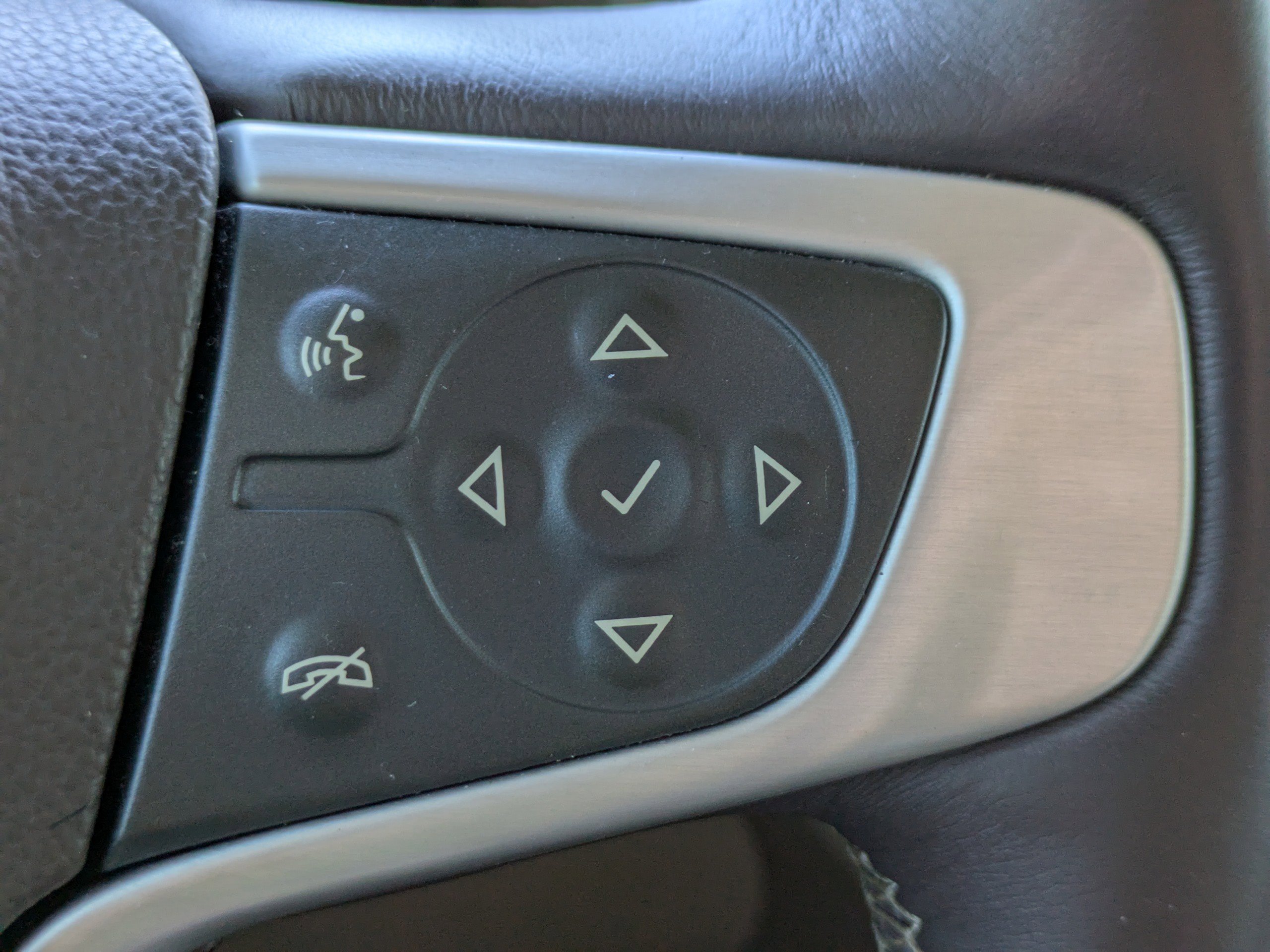 Used 2015 GMC Yukon SLT w/ HD Trailering Package image 32