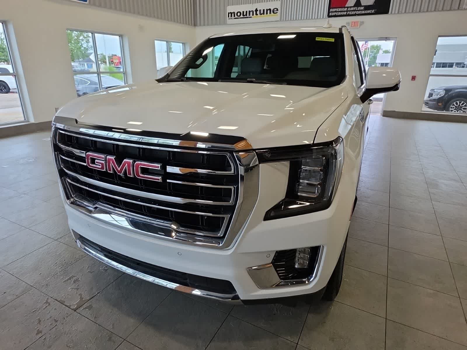 Used 2024 GMC Yukon SLT w/ SLT Premium Package AWD/4WD video 2