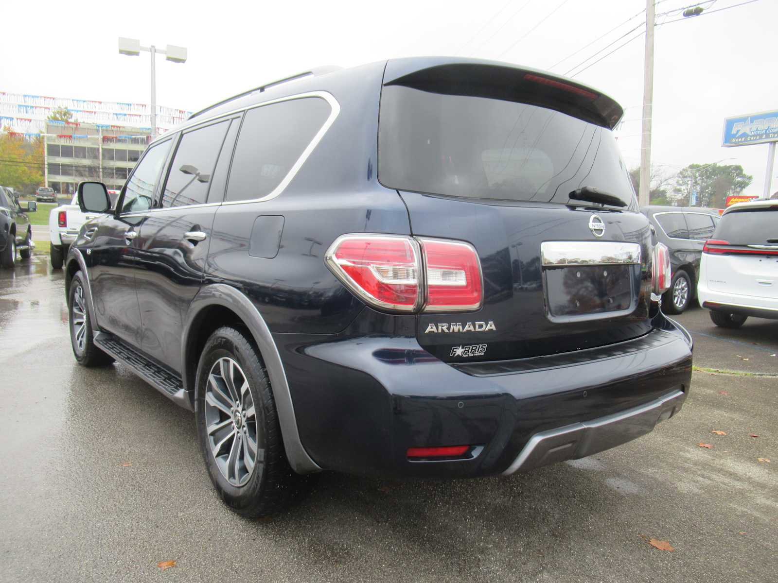 Used 2019 Nissan Armada SL w/ Premium Package image 2