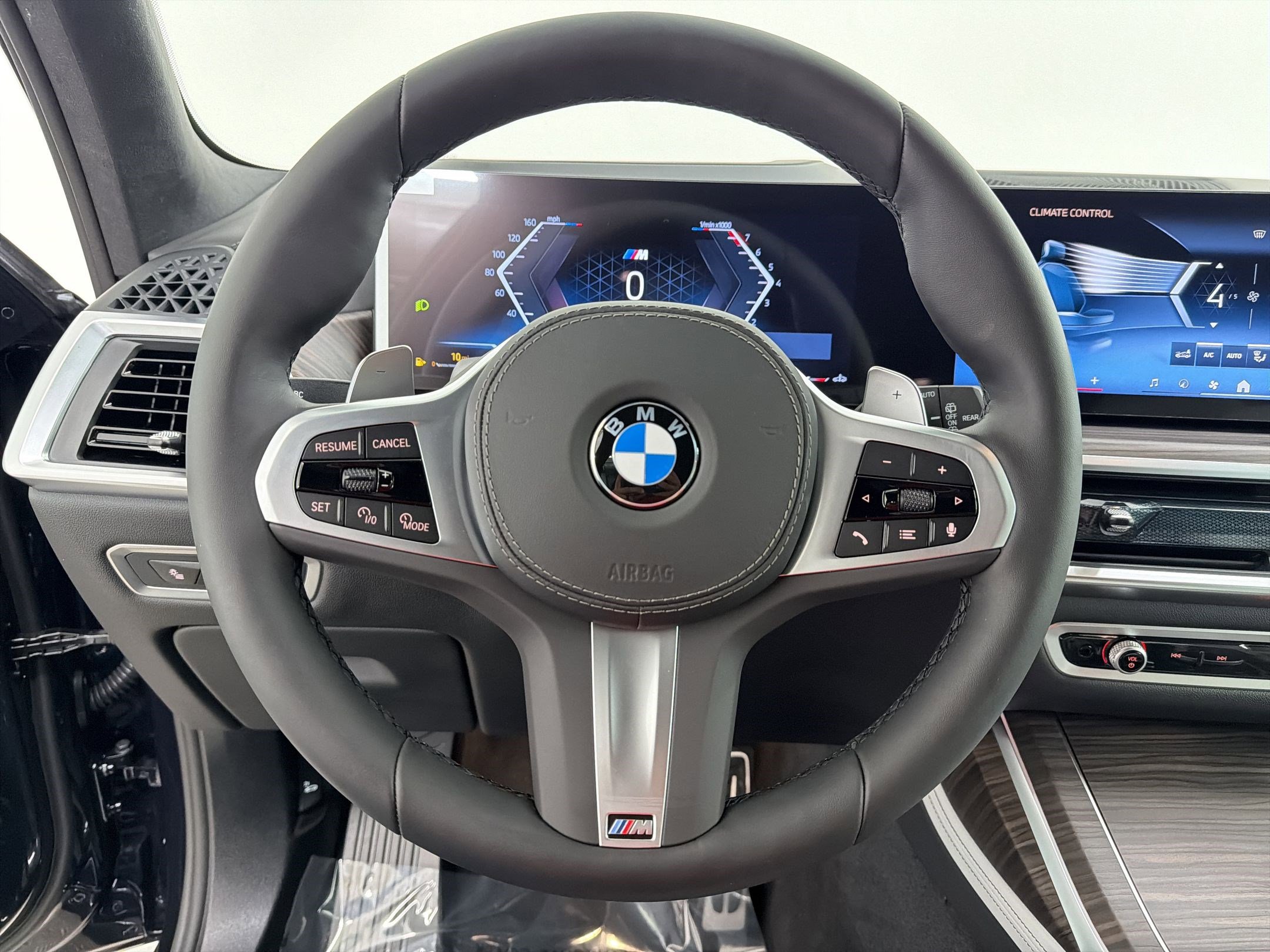 New 2027 BMW X7 xDrive40i w/ M Sport Package AWD/4WD image 17