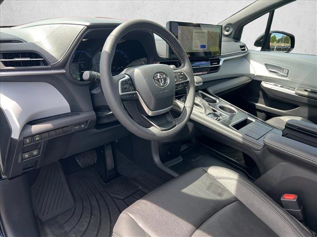 Certified 2026 Toyota Sienna XSE image 10