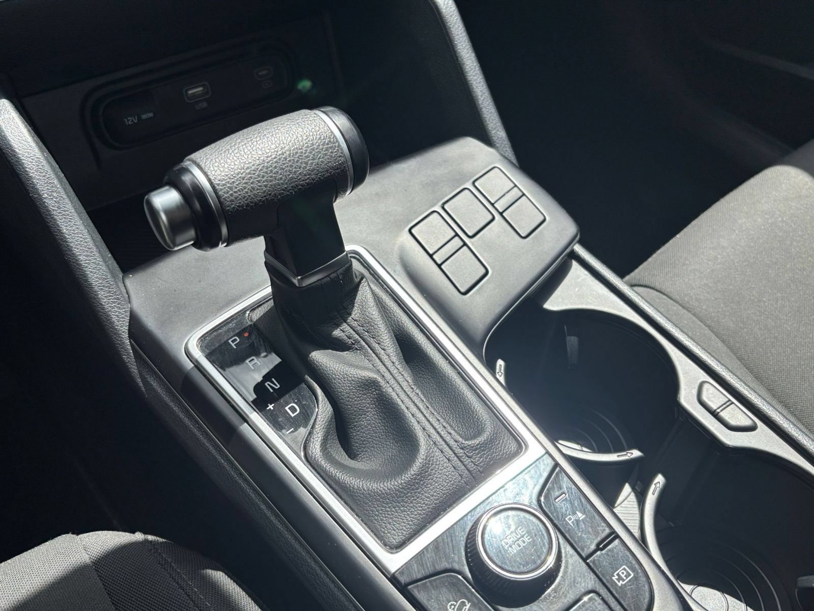 Used 2025 Kia Sportage LX FWD image 39
