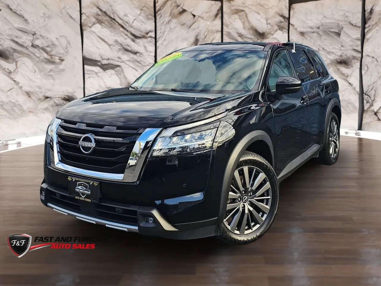 Used 2022 Nissan Pathfinder SL w/ SL Premium Package AWD/4WD image 3