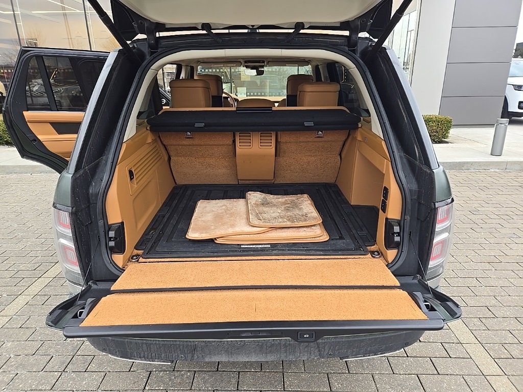 Used 2021 Land Rover Range Rover LWB SV Autobiography image 18