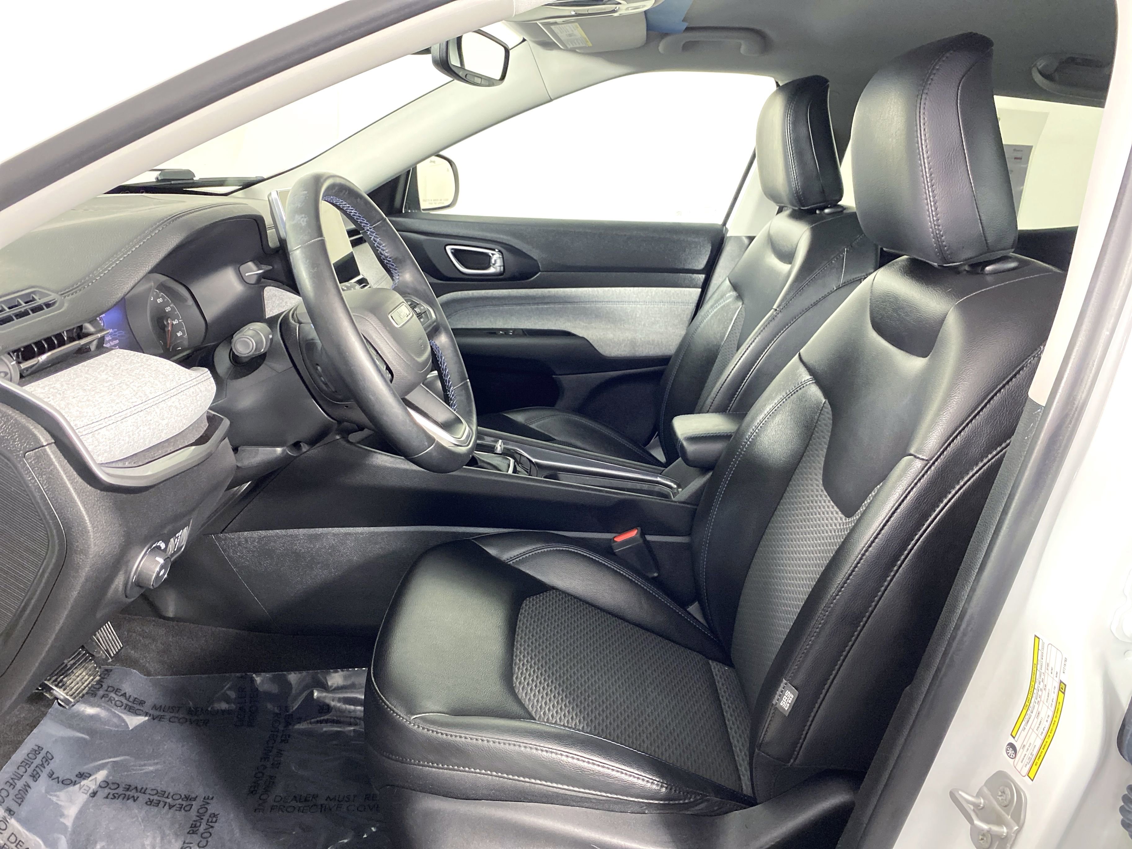 Used 2022 Jeep Compass Latitude w/ Convenience Group image 16