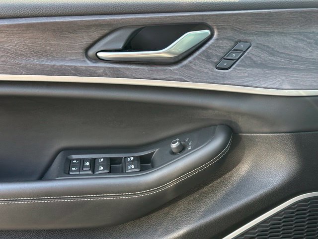 Used 2022 Jeep Grand Cherokee L Limited AWD/4WD image 27