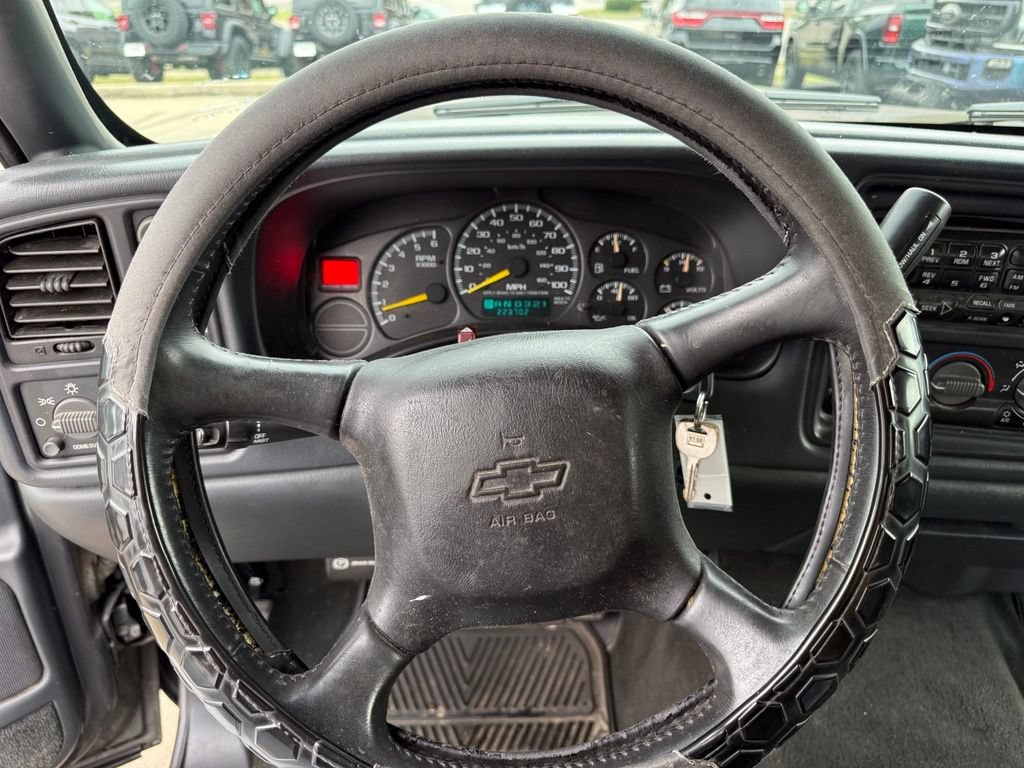Used 2001 Chevrolet Silverado 1500 LS w/ Off-Road Chassis Pkg AWD/4WD image 15