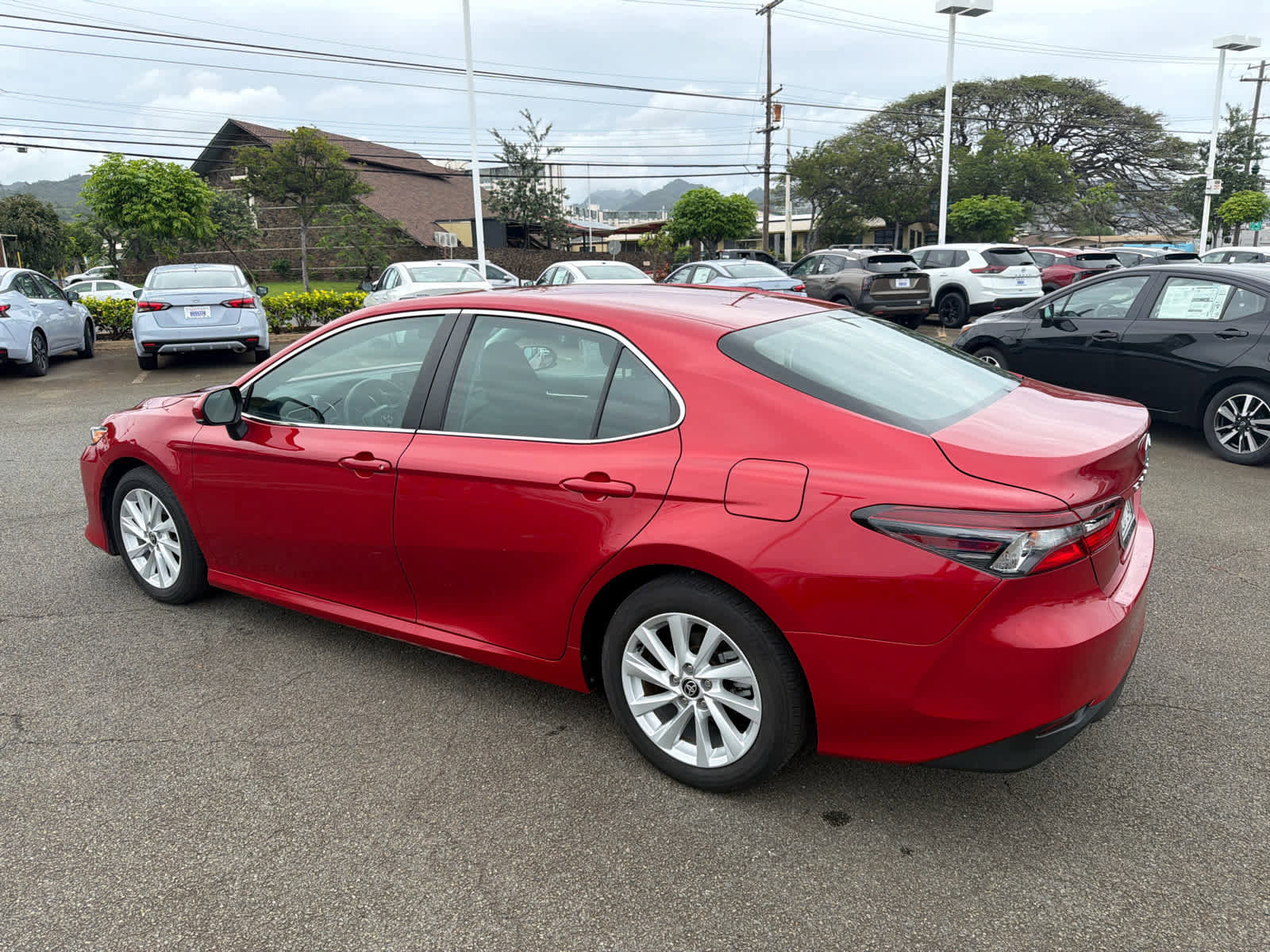 Used 2024 Toyota Camry LE image 4
